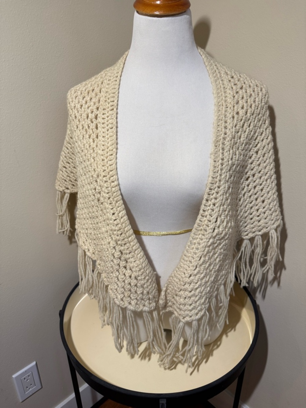 Vintage WHITE Crochet MACRAME FRINGE Shoulder Wrap / Shawl / Piano Shawl